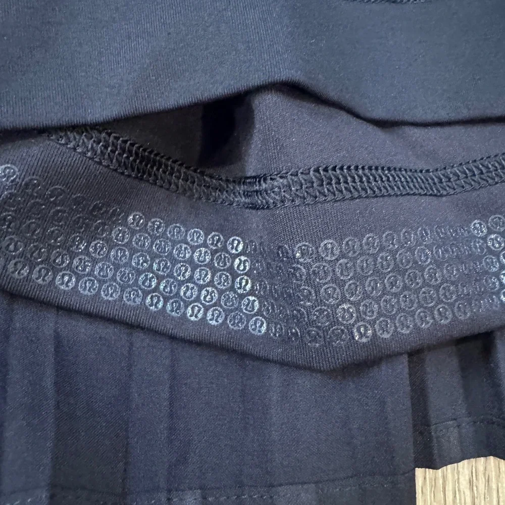 Lululemon Black Pleated Tennis Skirt Skort High Rise LW8AJYS Size 14